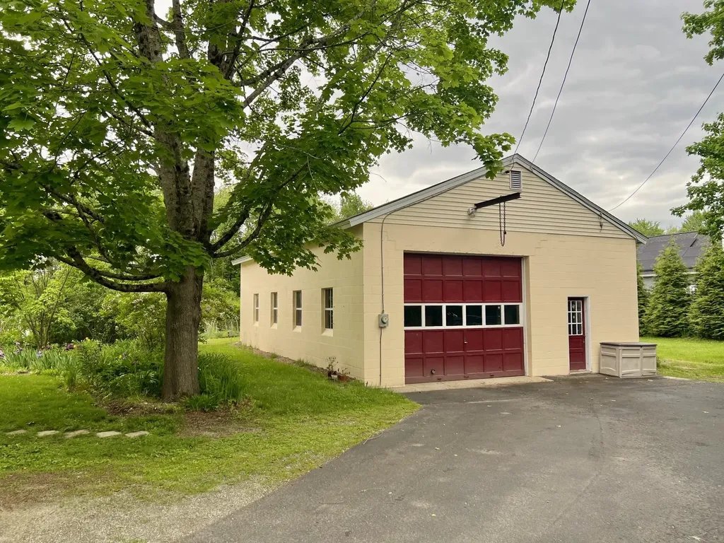 29 Spaulding Street Milford NH 03055