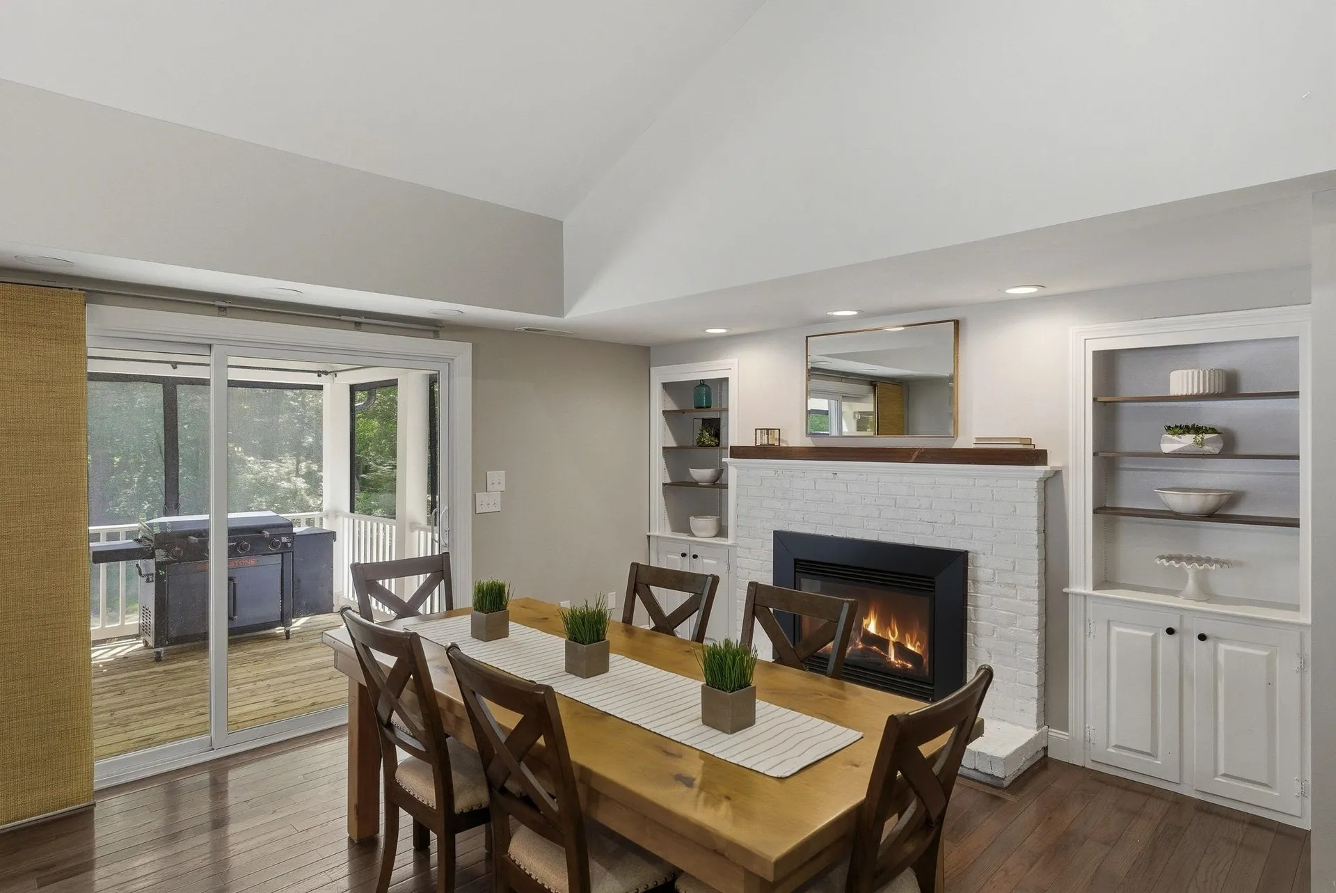 20 Cobbetts Pond Road Windham NH 03087