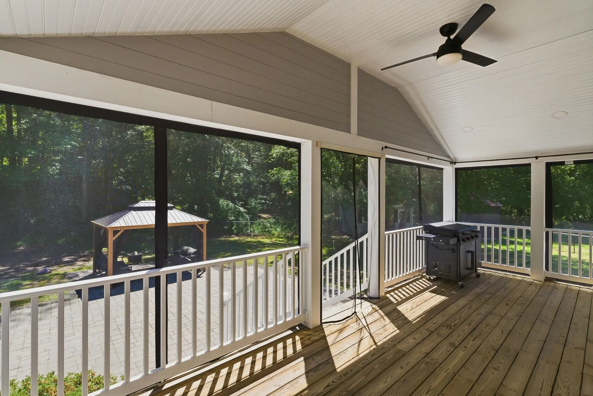 20 Cobbetts Pond Road Windham NH 03087