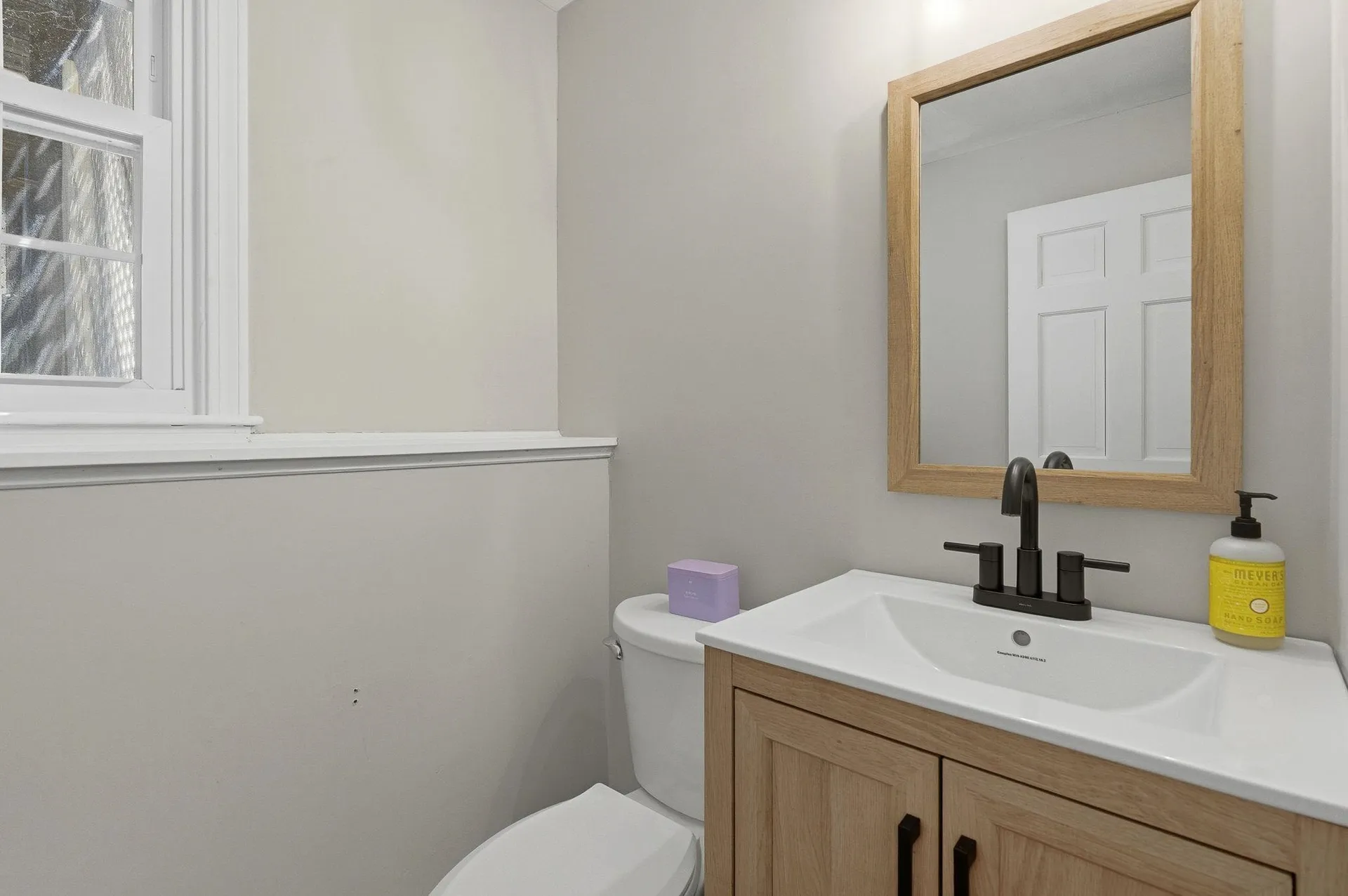 20 Cobbetts Pond Road Windham NH 03087