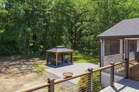 20 Cobbetts Pond Road Windham NH 03087