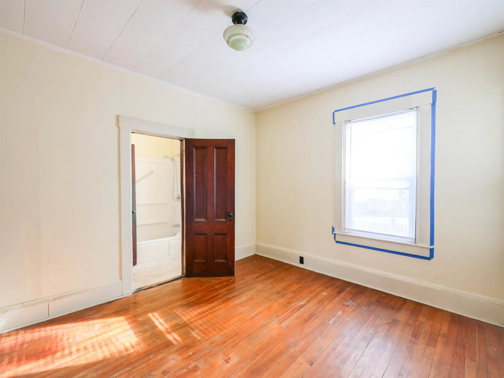 6 Tuttle Street Rockingham VT 05101
