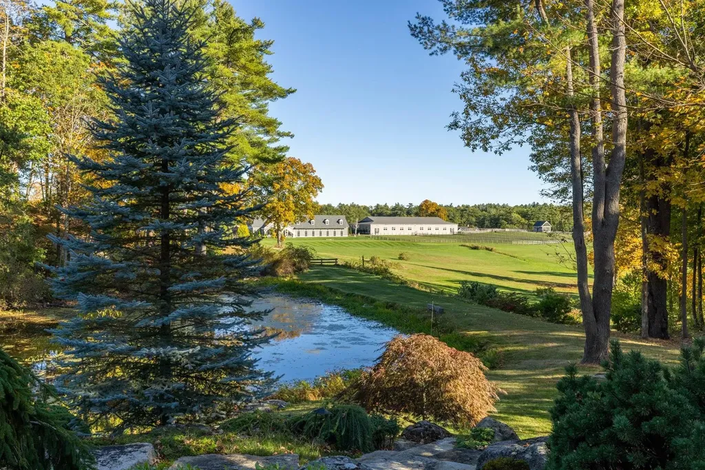 24 Wisteria Drive Dover NH 03820
