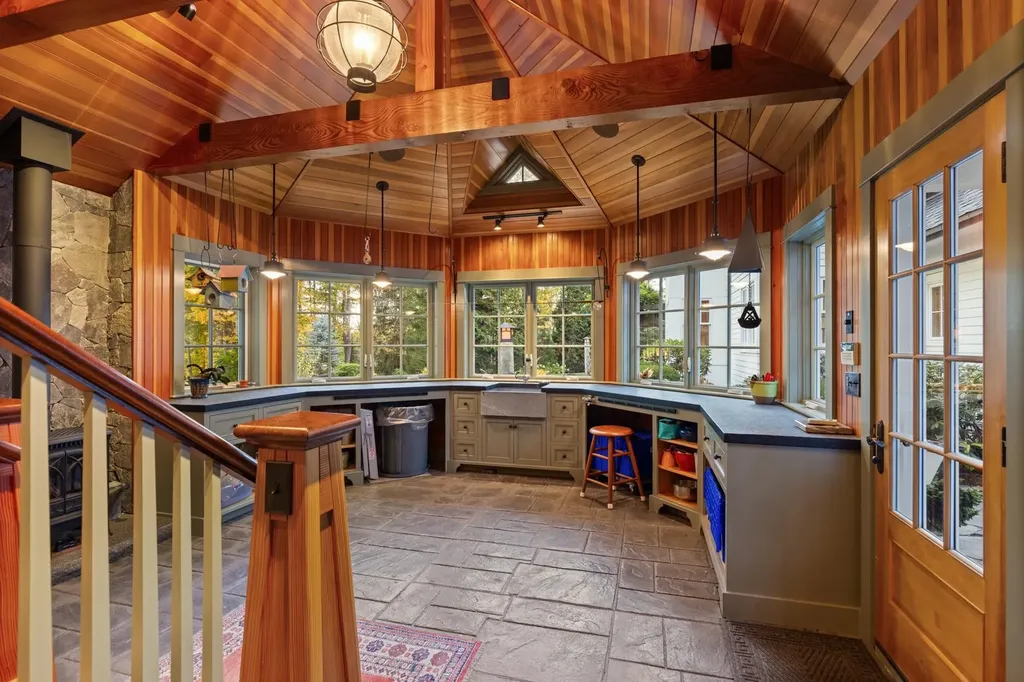 24 Wisteria Drive Dover NH 03820