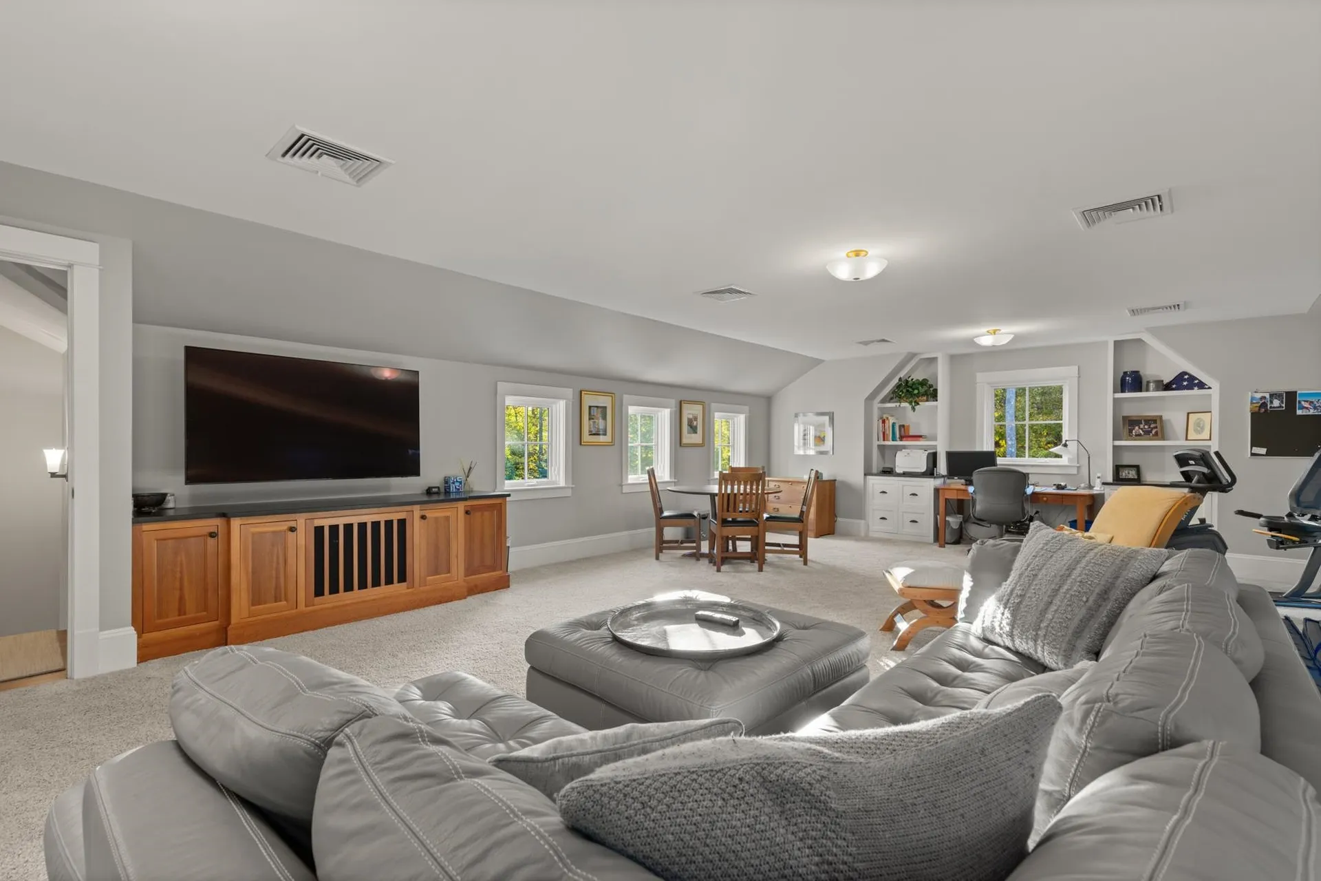 24 Wisteria Drive Dover NH 03820