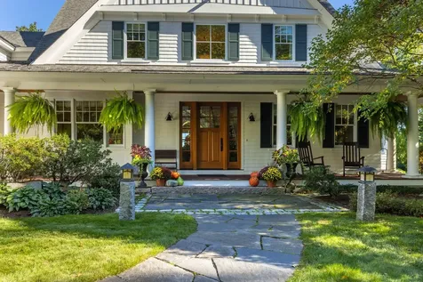 24 Wisteria Drive Dover NH 03820