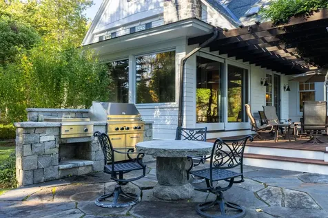 24 Wisteria Drive Dover NH 03820
