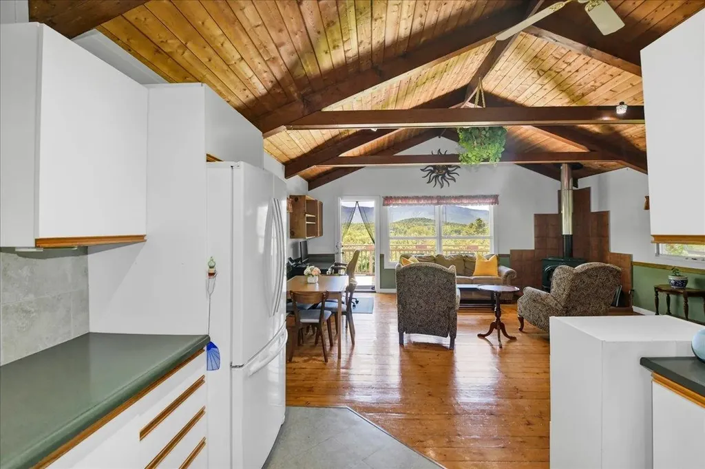 34 Valhalla Road Warren VT 05674