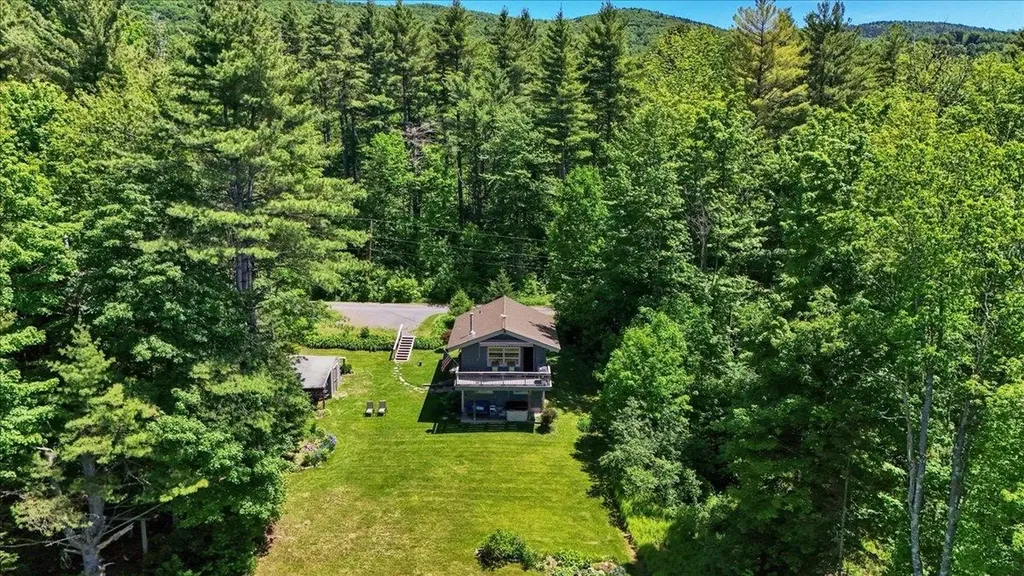 34 Valhalla Road Warren VT 05674