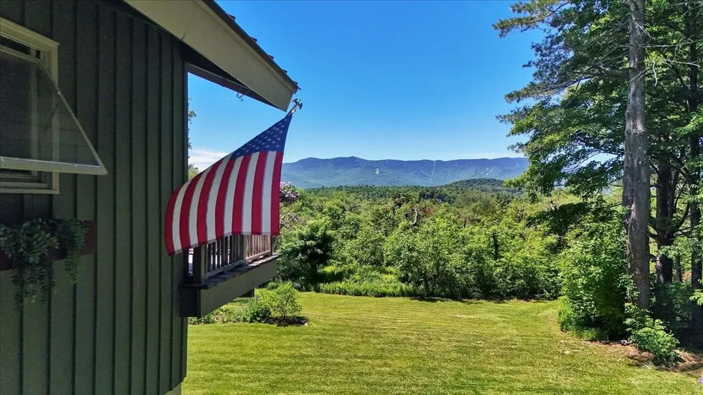 34 Valhalla Road Warren VT 05674