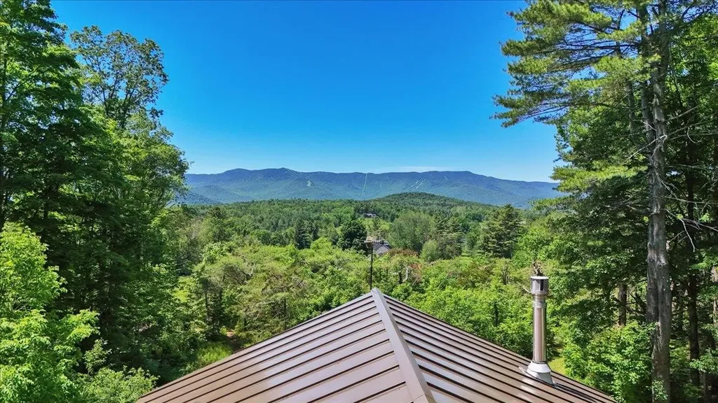 34 Valhalla Road Warren VT 05674