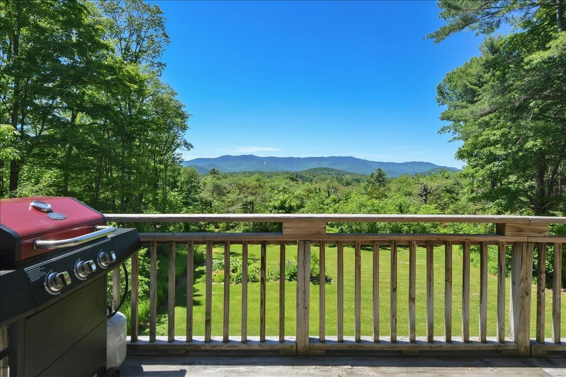 34 Valhalla Road Warren VT 05674