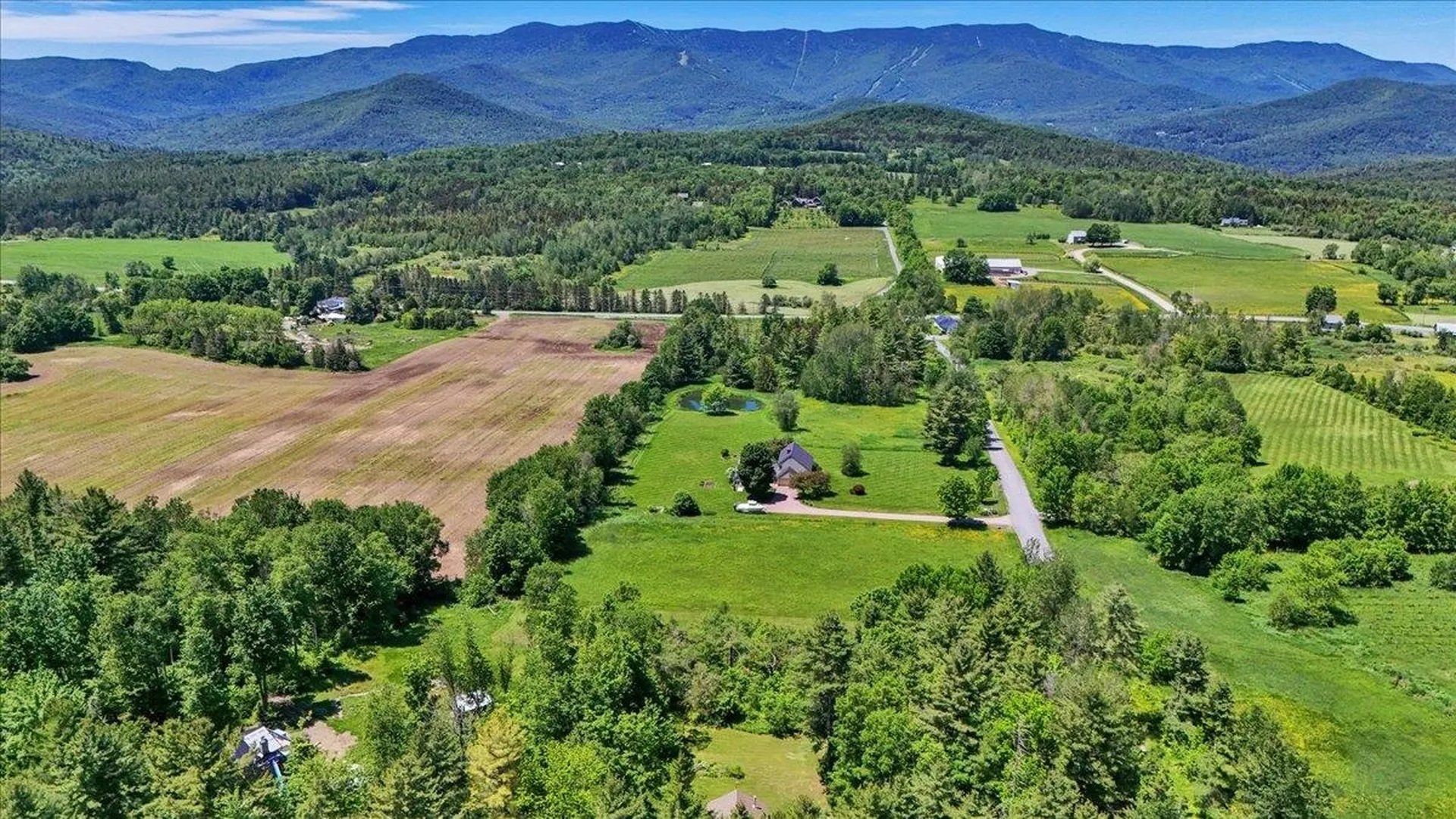 34 Valhalla Road Warren VT 05674