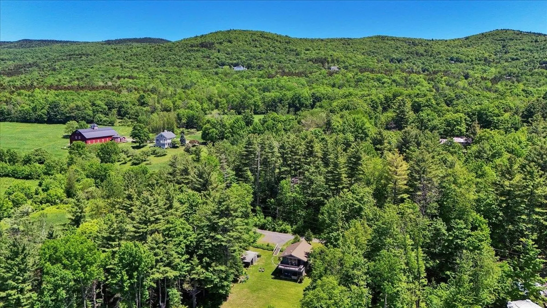 34 Valhalla Road Warren VT 05674