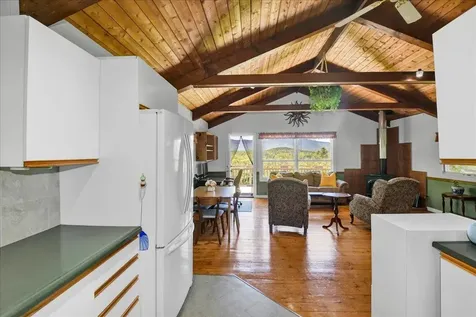 34 Valhalla Road Warren VT 05674