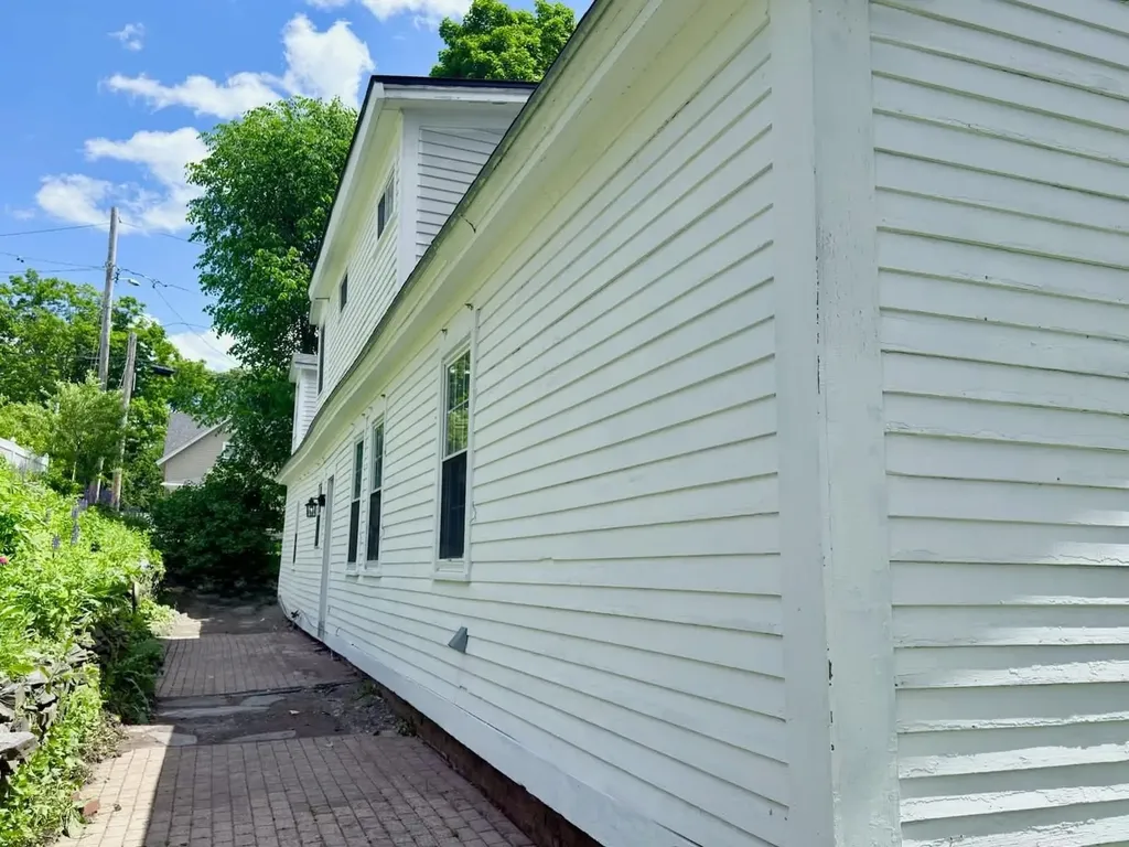 53 Boynton Avenue St. Johnsbury VT 05819