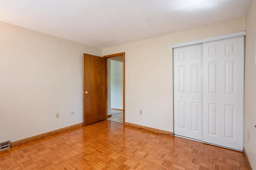 7 Ronnie Drive Nashua NH 03062