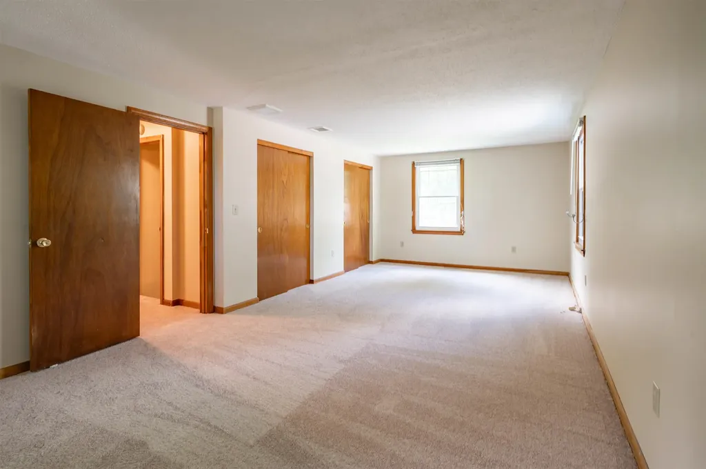 7 Ronnie Drive Nashua NH 03062