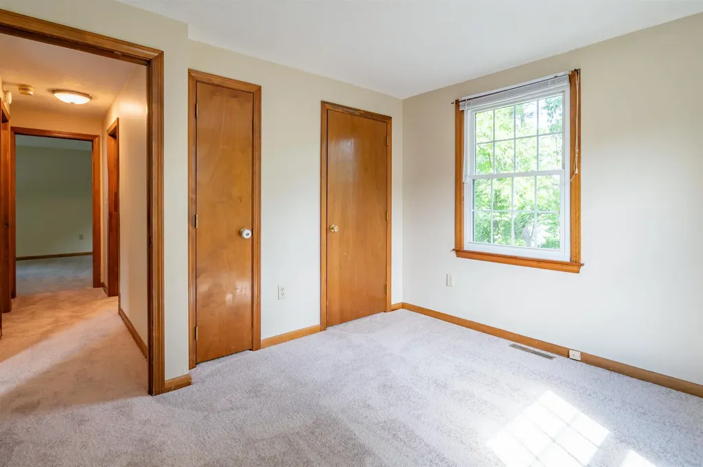 7 Ronnie Drive Nashua NH 03062