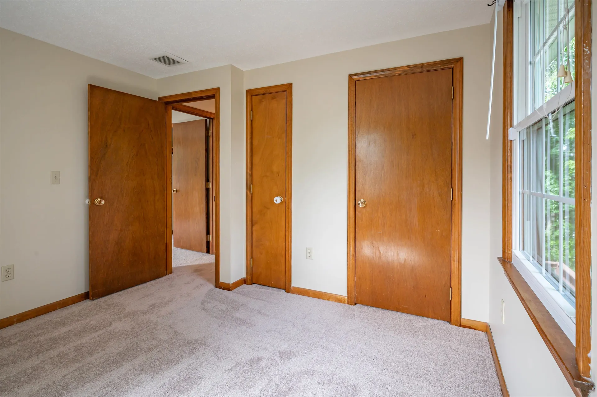 7 Ronnie Drive Nashua NH 03062