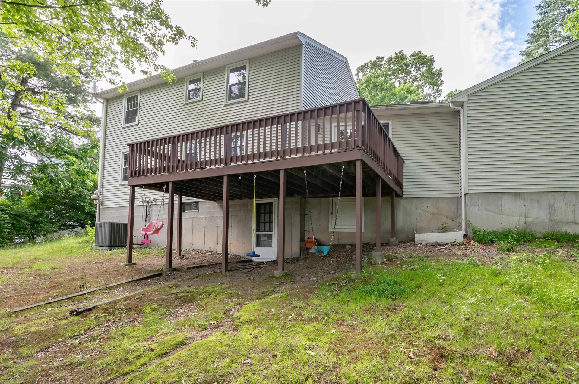 7 Ronnie Drive Nashua NH 03062