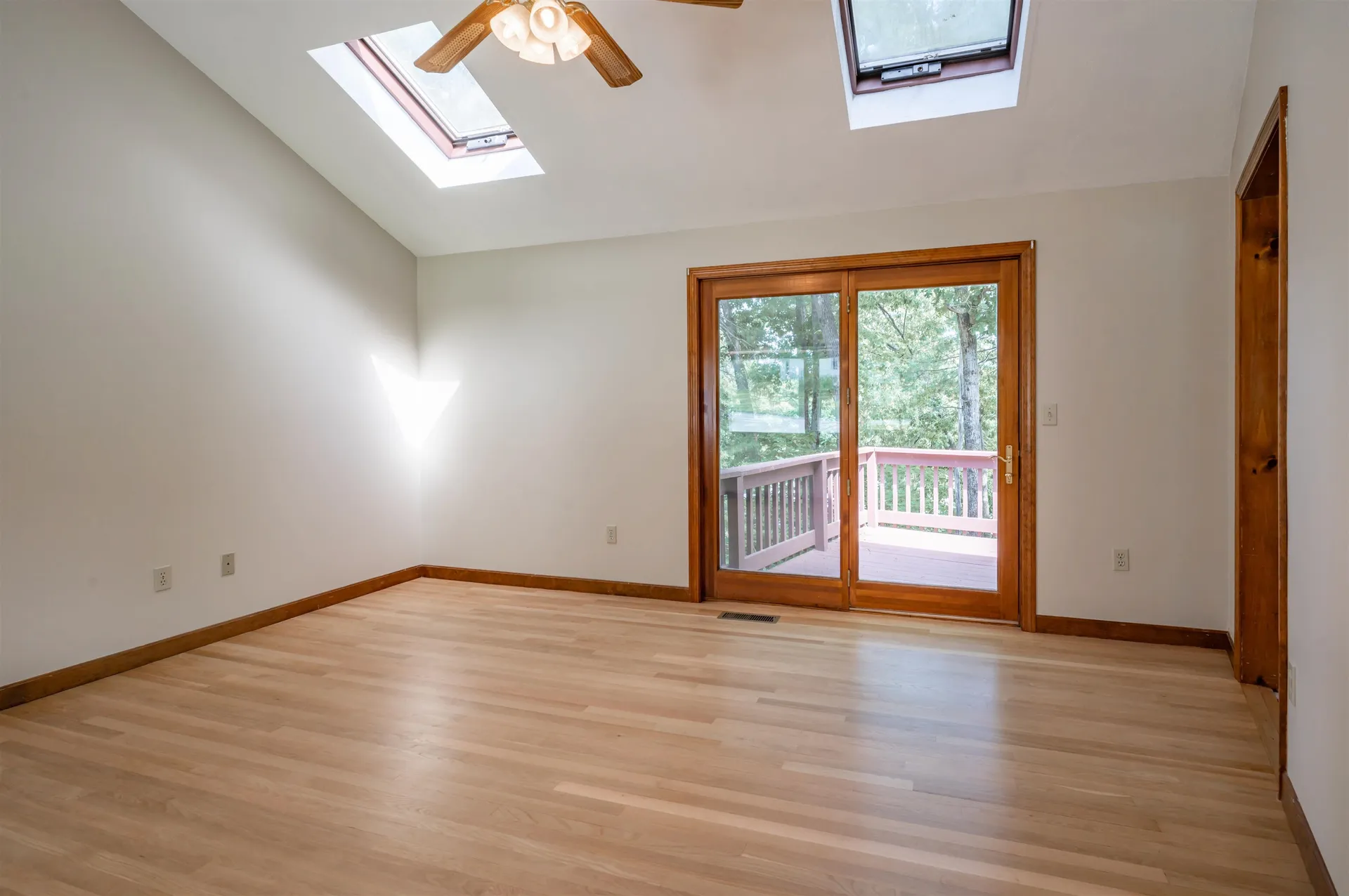 7 Ronnie Drive Nashua NH 03062