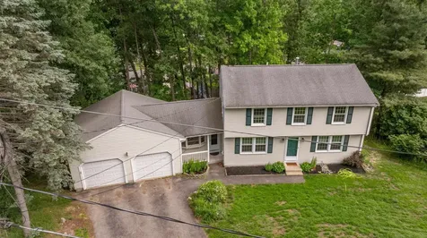 7 Ronnie Drive Nashua NH 03062