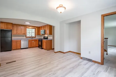7 Ronnie Drive Nashua NH 03062