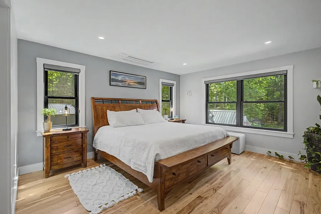 239 Maple N Street Bridgewater NH 03222