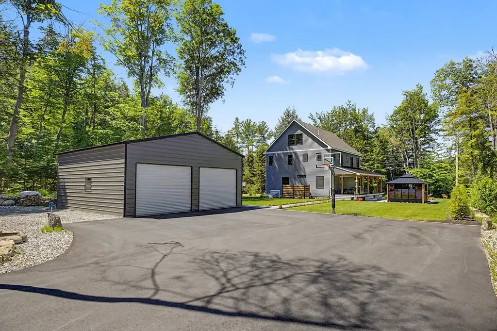 239 Maple N Street Bridgewater NH 03222