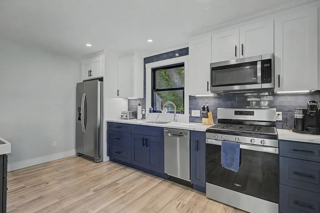 239 Maple N Street Bridgewater NH 03222
