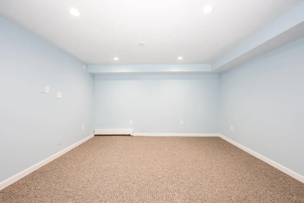 1 Blake Road Raymond NH 03077