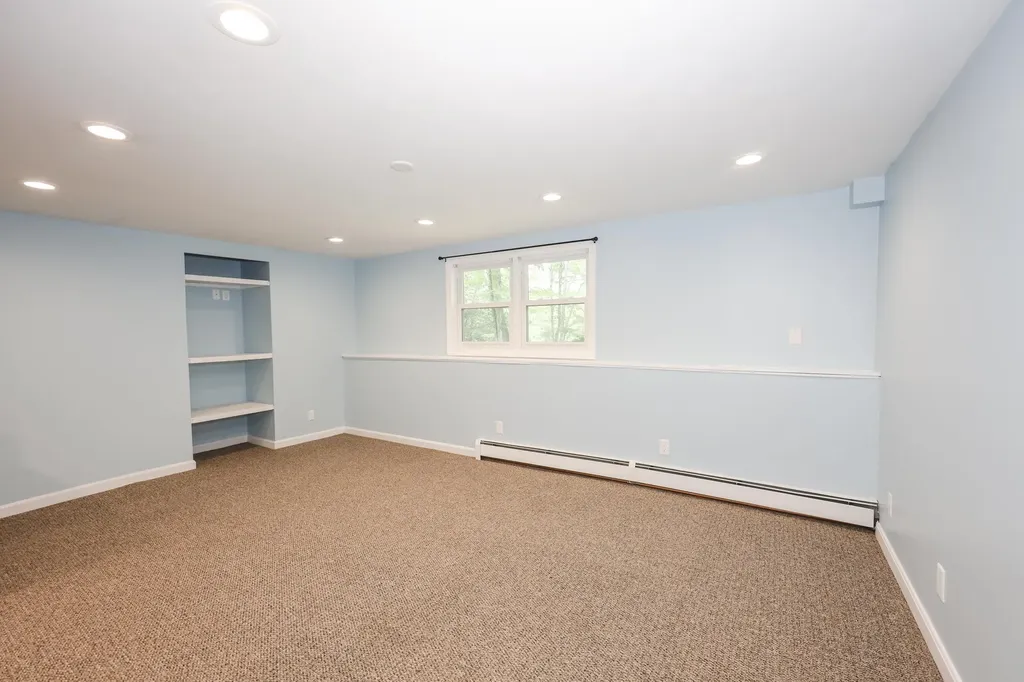 1 Blake Road Raymond NH 03077