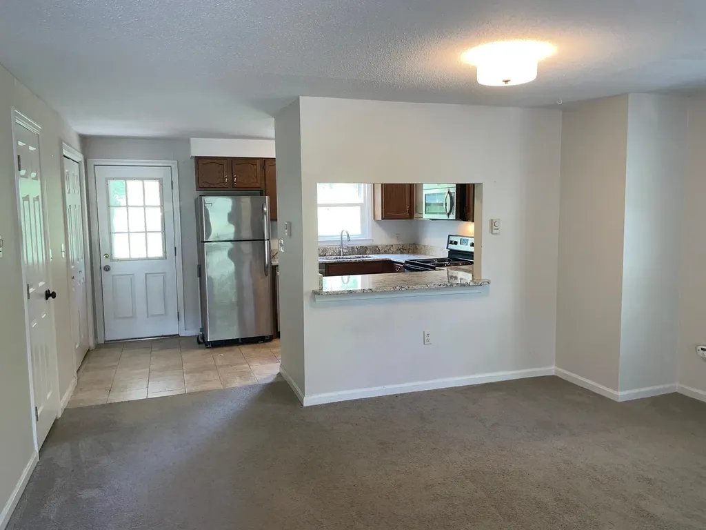 1275 Maplewood Avenue Portsmouth NH 03801