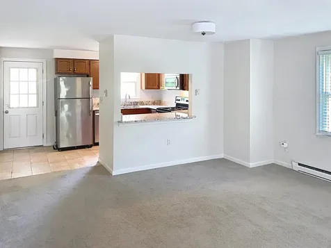 1275 Maplewood Avenue Portsmouth NH 03801