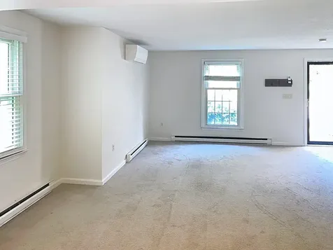 1275 Maplewood Avenue Portsmouth NH 03801
