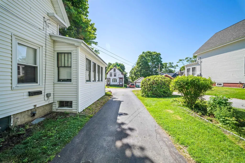 18 Morton Avenue Rochester NH 03867