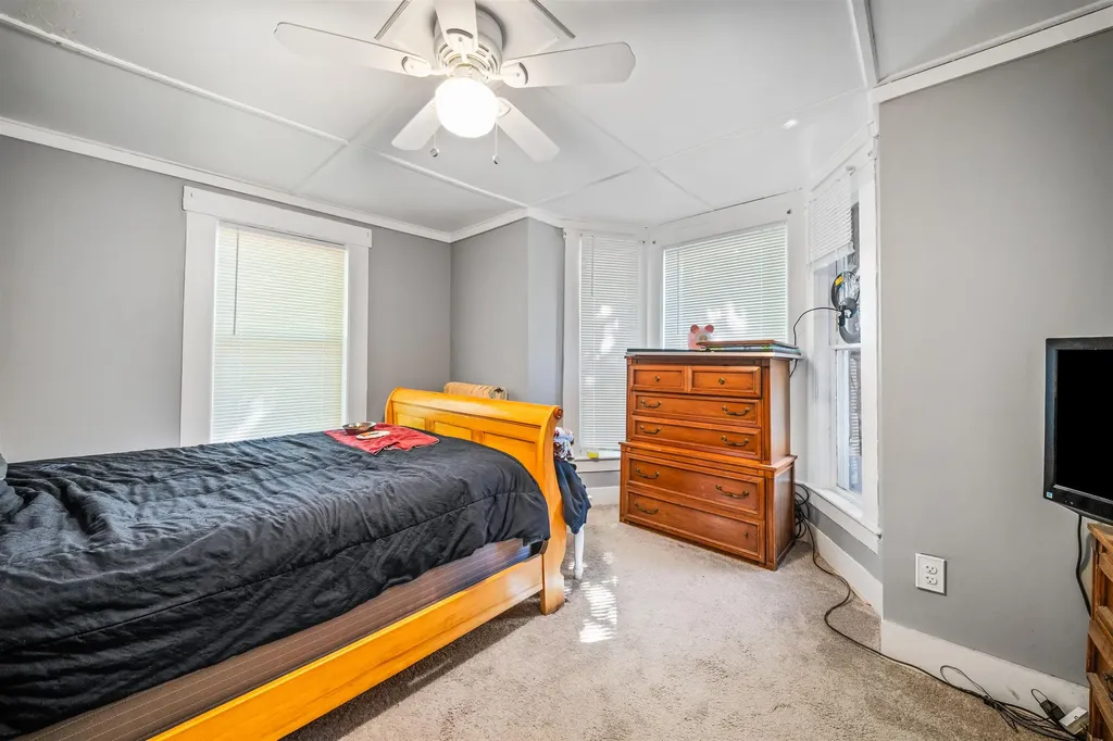 18 Morton Avenue Rochester NH 03867
