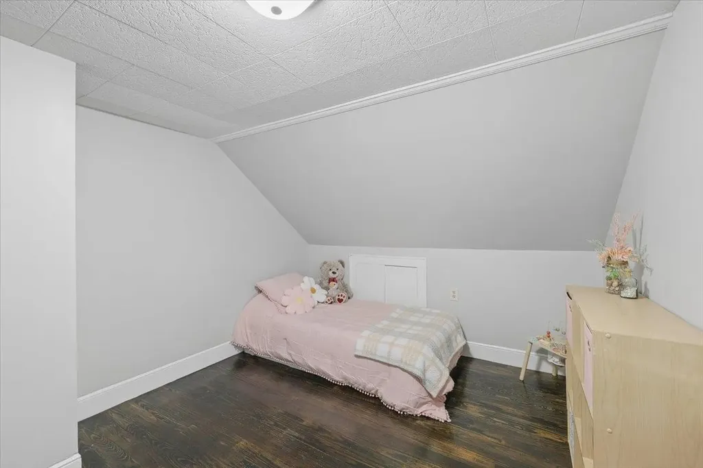 173 Mammoth Road Manchester NH 03109