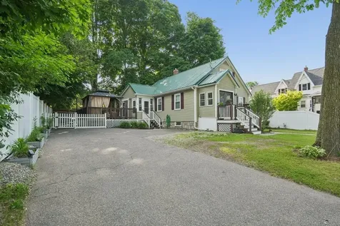 173 Mammoth Road Manchester NH 03109
