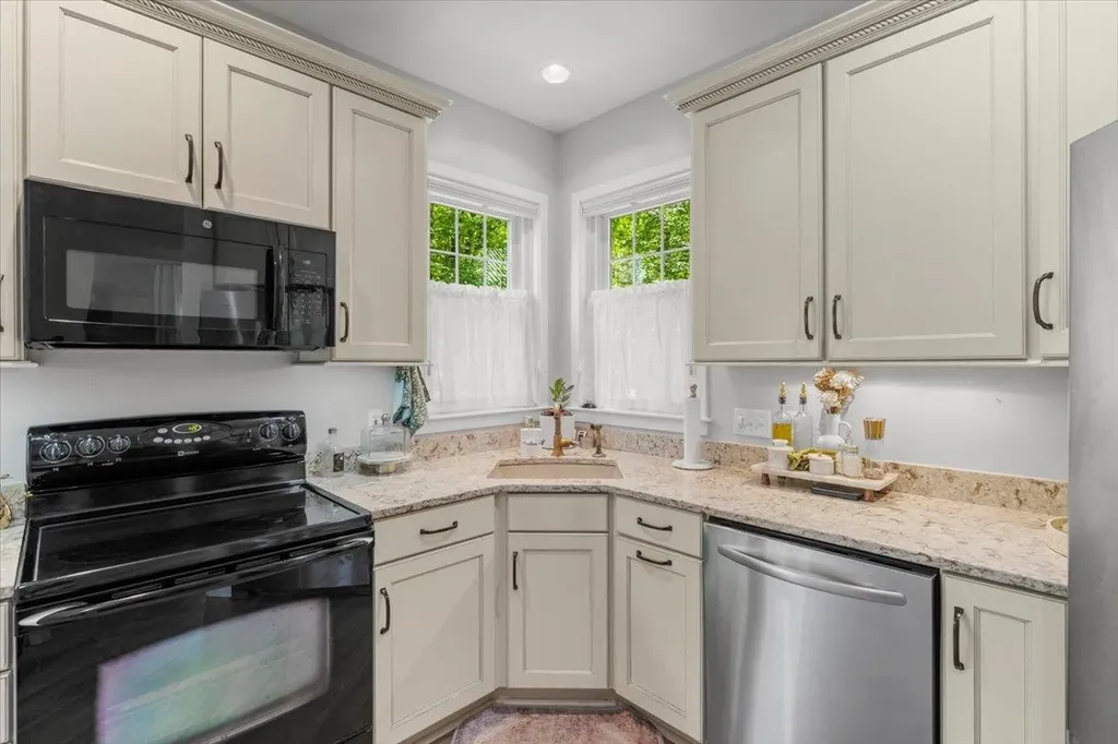 32 Larch Road South Burlington VT 05403