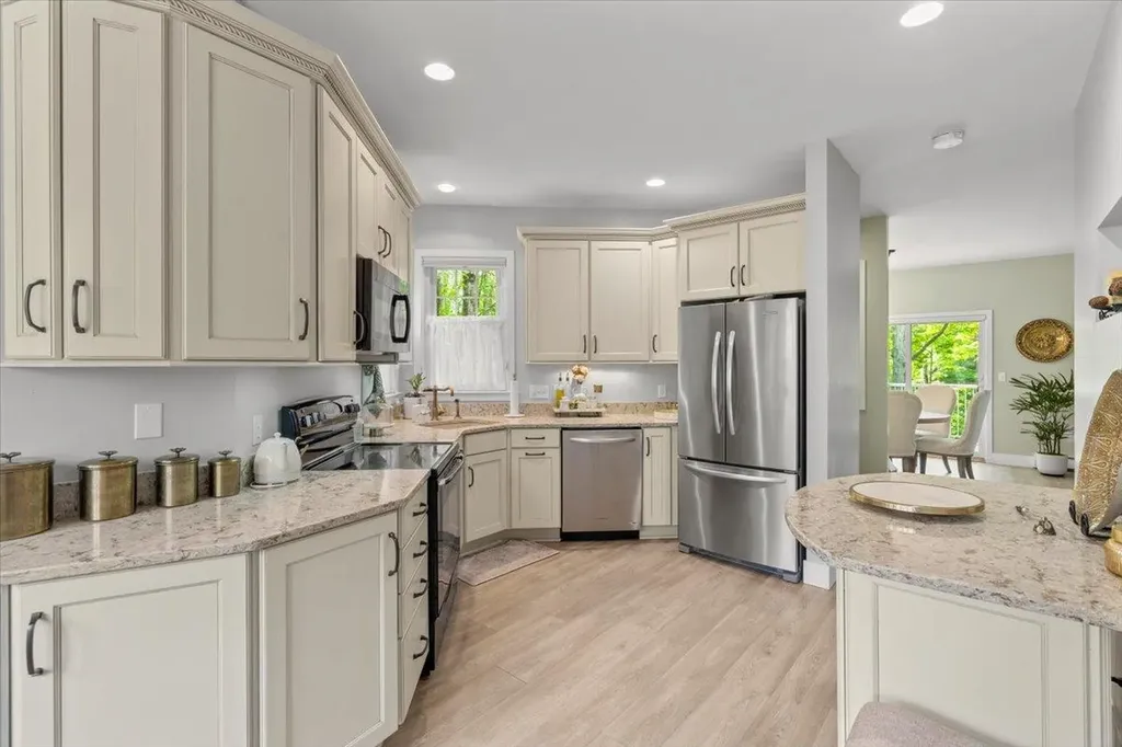 32 Larch Road South Burlington VT 05403