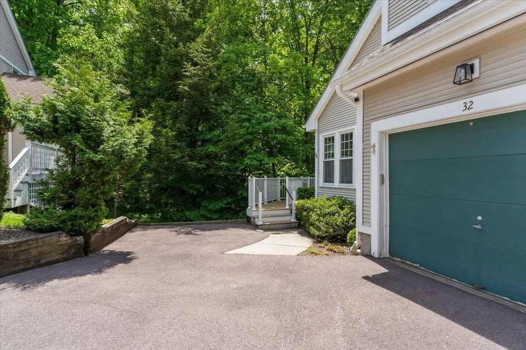 32 Larch Road South Burlington VT 05403