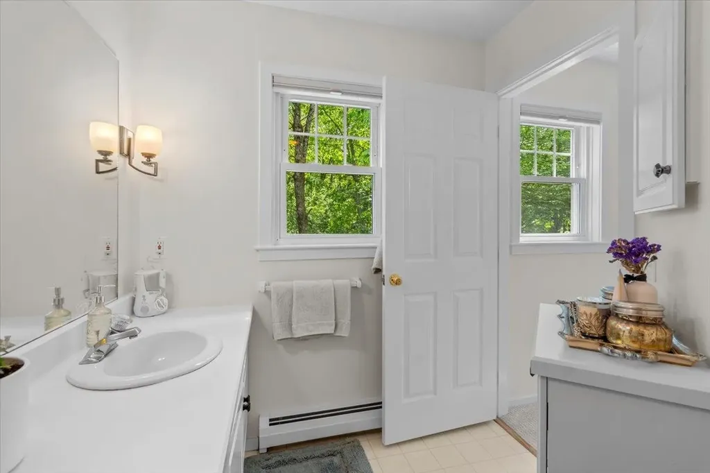 32 Larch Road South Burlington VT 05403