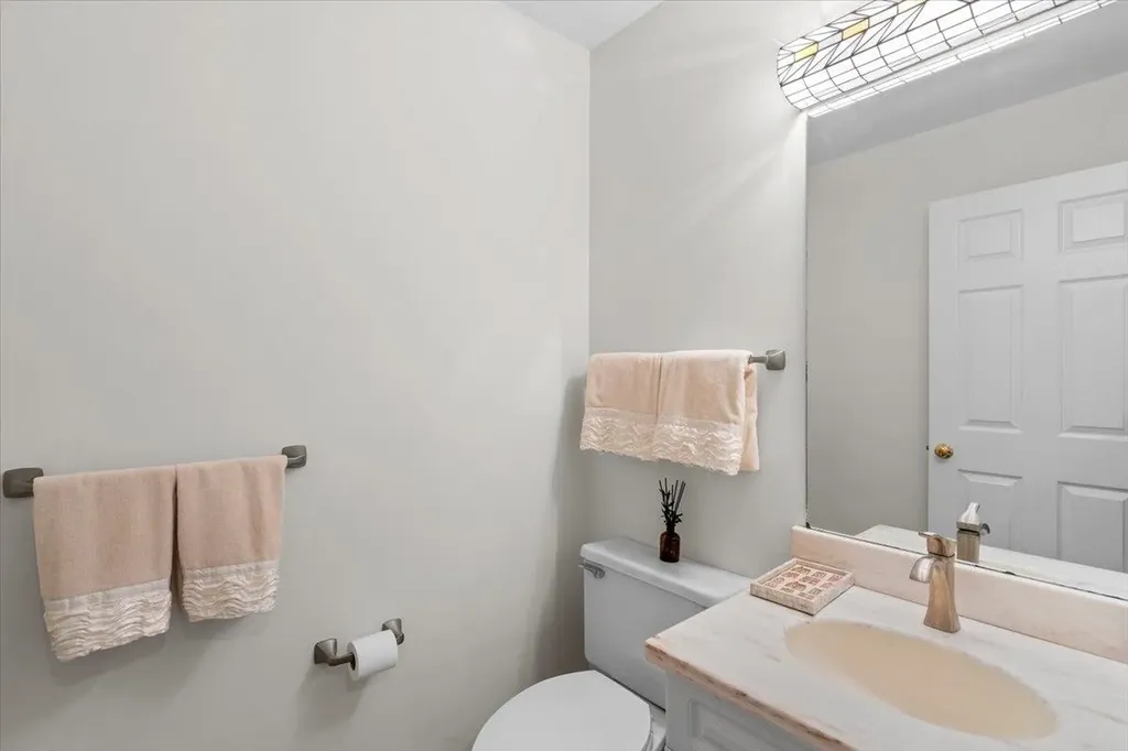 32 Larch Road South Burlington VT 05403