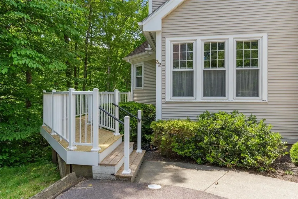 32 Larch Road South Burlington VT 05403