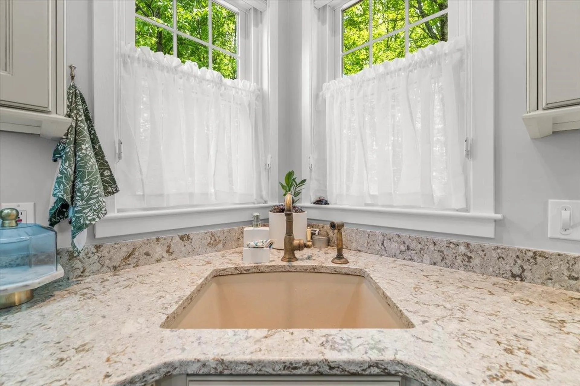 32 Larch Road South Burlington VT 05403