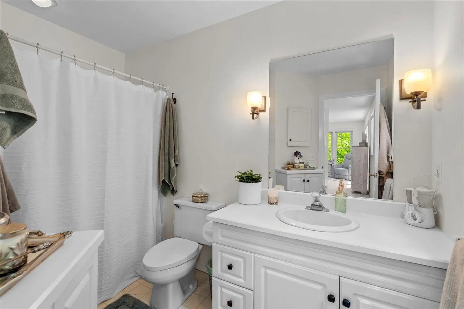 32 Larch Road South Burlington VT 05403