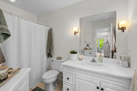 32 Larch Road South Burlington VT 05403