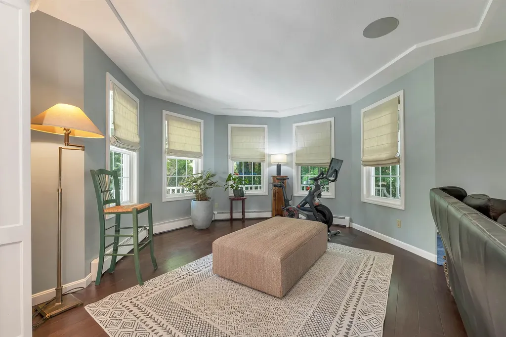 76 Marblehead Road Windham NH 03087